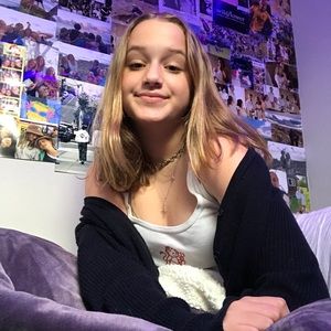 Meet your Posher, Lena